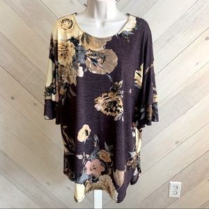 Flowy stretchy flora top